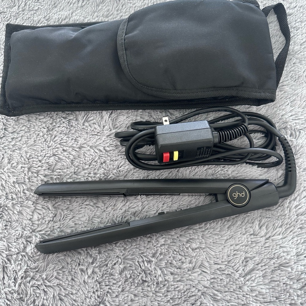 ghd Black Hair Straightener with Pouch